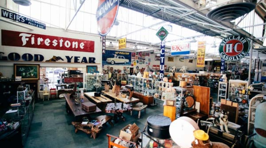 Vintage Warehouse Market 